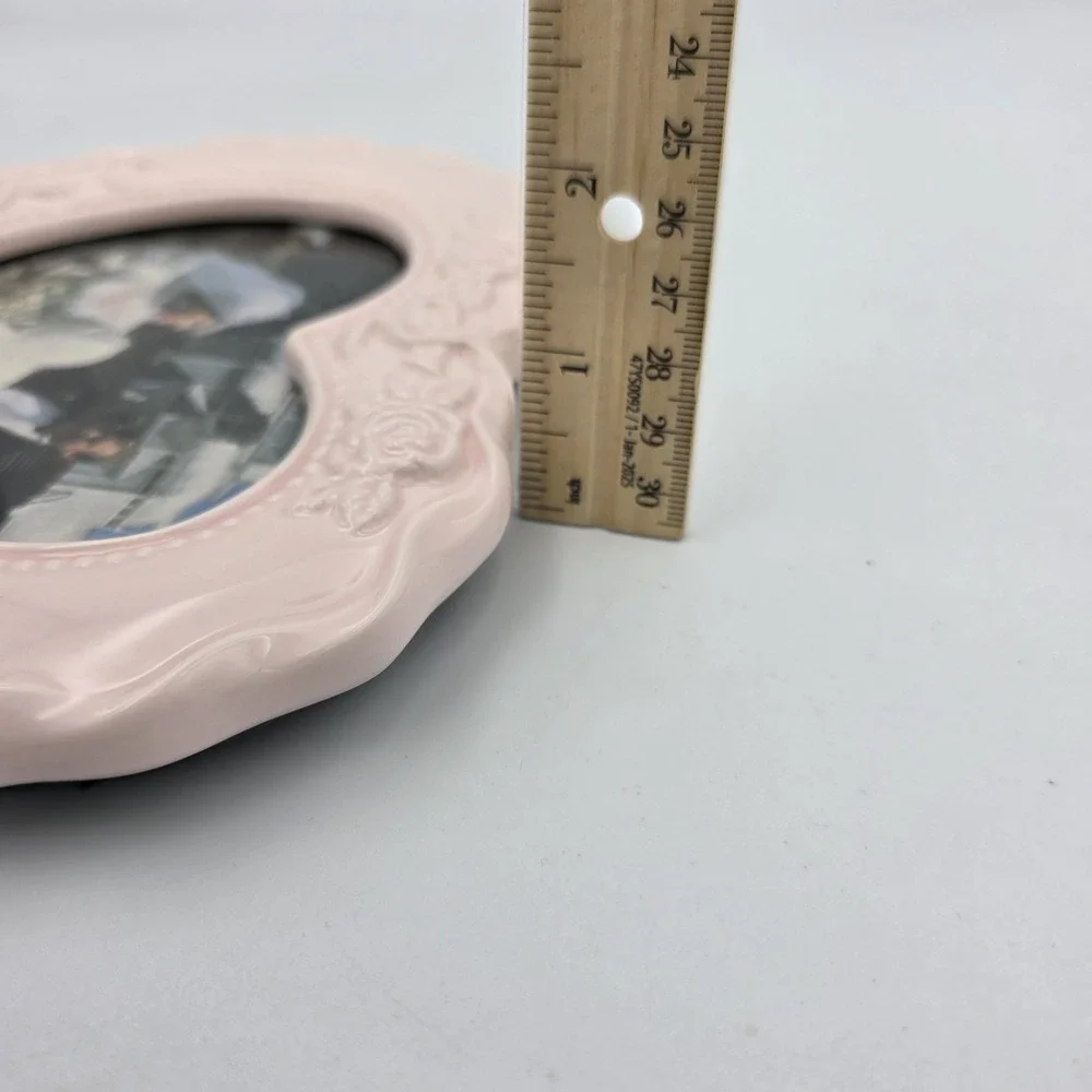 Vtg Pale Pink Heart Shaped & Roses Ceramic Picture Frame 4x4